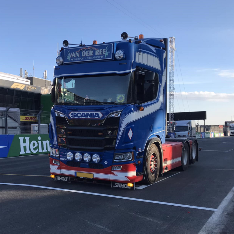 Scania Next Gen LKW mit einem Edelstahl Drucklufthorn auf der Rennstrecke von Zandvoort