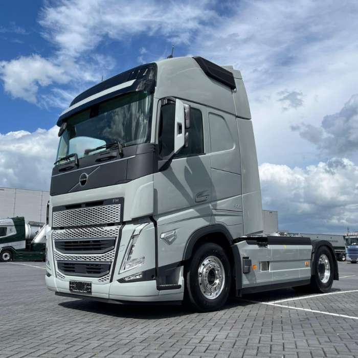 TN-012322 gemonteerd op een Volvo truck