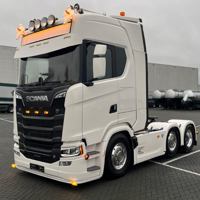 TN-015522 gemonteerd op een Scania truck