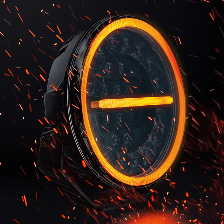Strands Firefly Full-LED-Scheinwerfer 9 Zoll - Ein revolutionäres Fernlicht, das auffällt, indem es mit deinem Fahrzeug verschmilzt - SUPERGEIL - geeignet für Auto, LKW, Wohnmobil, Traktor und mehr - Betrieb mit 12 und 24 Volt - EAN: 7350133816324