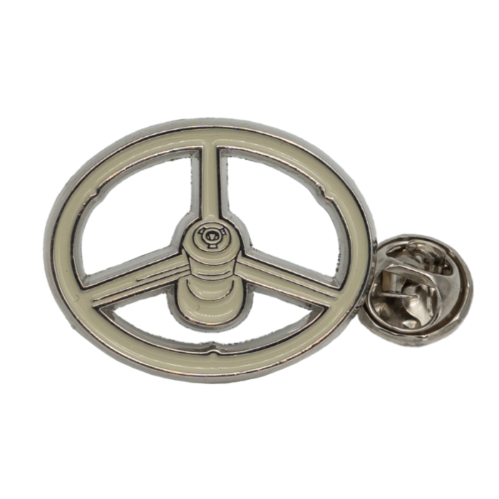PIN - White Steering Wheel - TN-501050 - nostalgie op je dashboard - metalen pin - Nedking