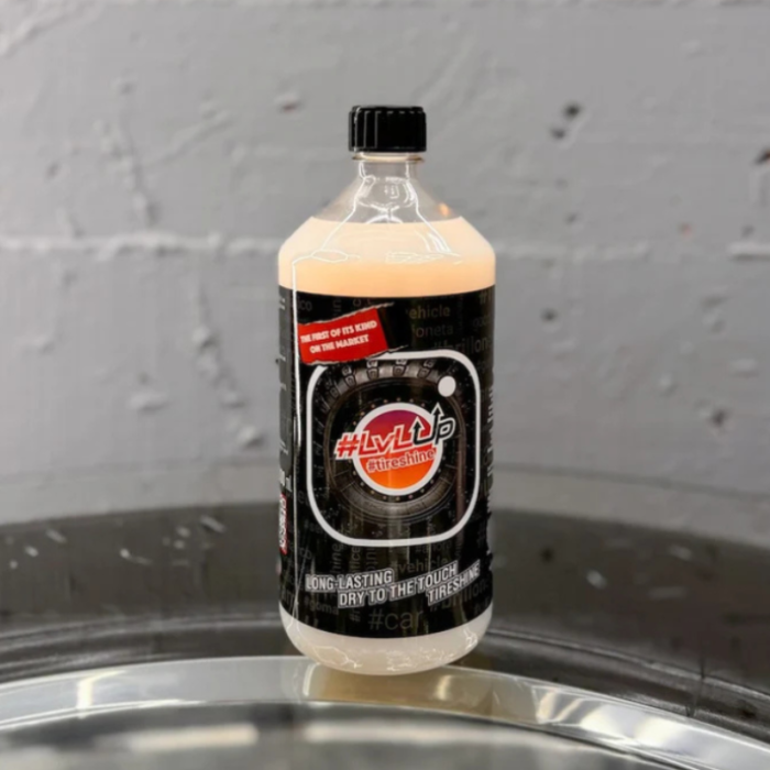 LvLup Tireshine 1000ml - just the bottle - wetlook effect - bandenzwart - bandenbescherming tegen UV en uitdroging - ultieme detailing