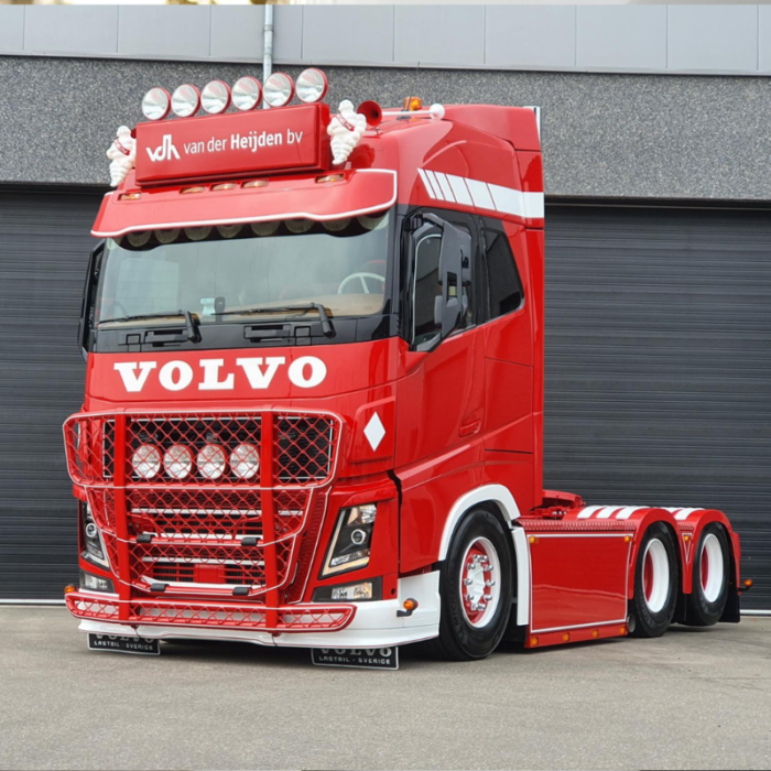 Hoekschilden set Volvo FH4 - Geschikt voor Volvo FH4/ Scania R / Renault T - Vepro 4077S - ABS-PMMA - Truckstyling