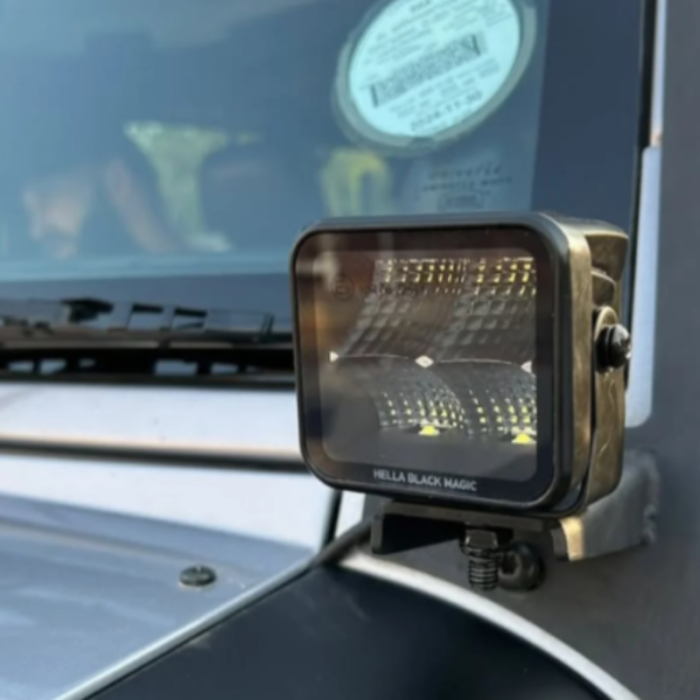 Black Magic Edgeless Cube 2.7 gemonteerd op een 4x4