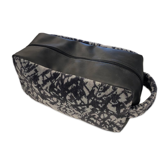 Toilettas Deens Design - GRIJS - oldskool look - toilettas met echt Deens Pluche - verstelbaar -speciaal voor liefhebbers van Deens Pluche - Nedking