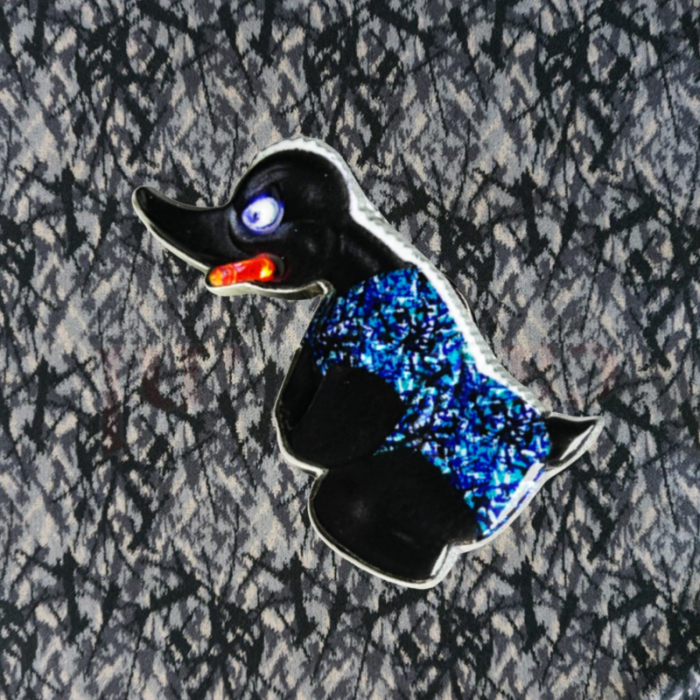 PIN - Angry Duck Blauw - 3D effect - verzamel alle pins - deens pluche - EAN: 8721129702942 - 702942