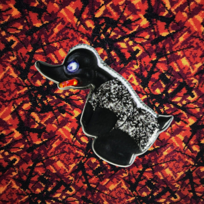 PIN - Angry Duck Grijs - 3D effect - verzamel alle pins - deens pluche - EAN: 8721129702966 - 702966